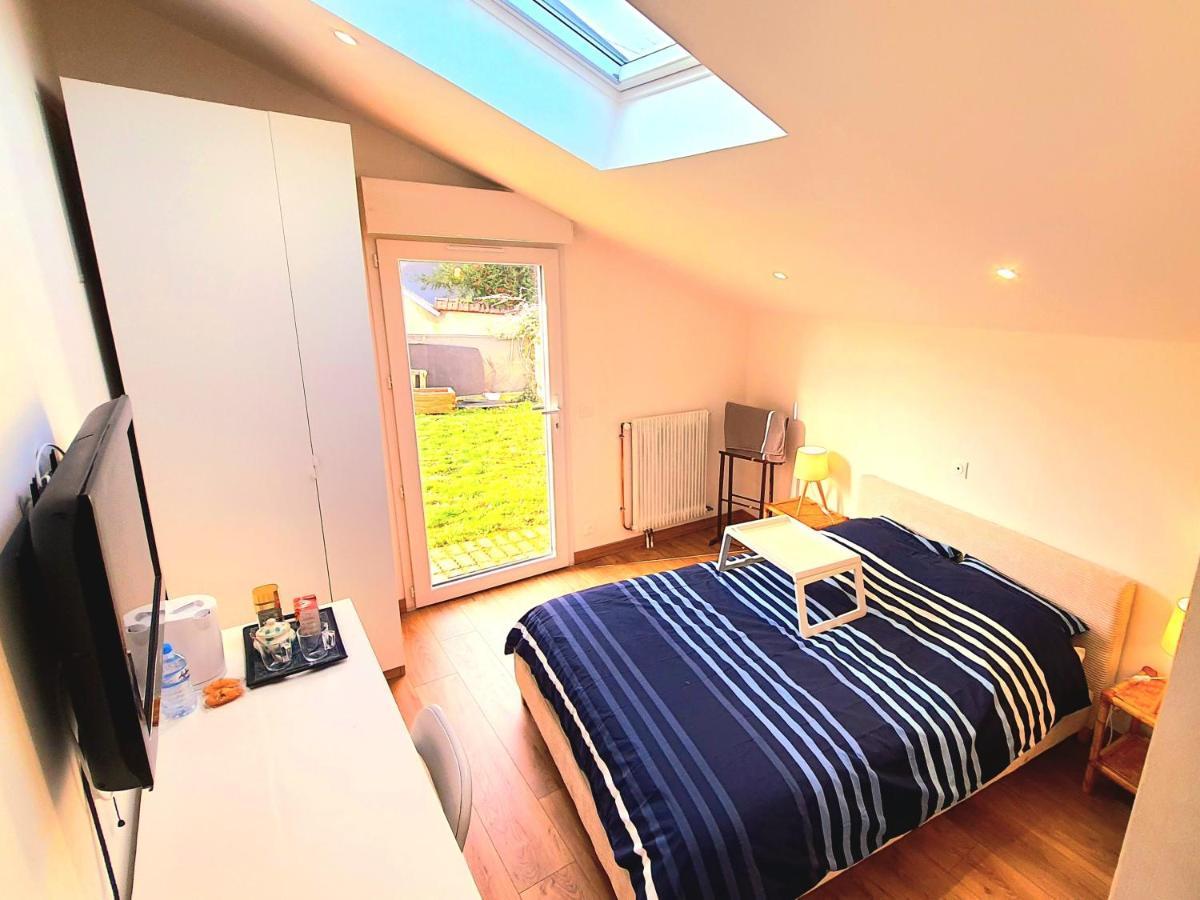 Chambre Paisible Chez L'Habitant En Rez De Chaussee Avec Salle D'Eau 10 Min Gare Et Centre Ville エヴルー エクステリア 写真
