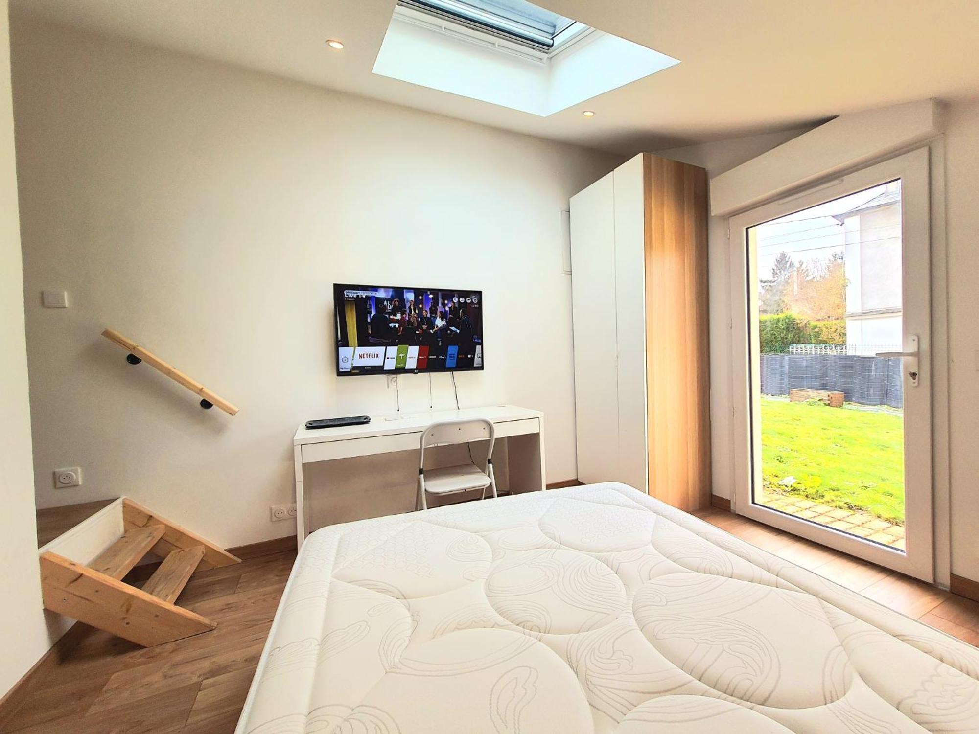 Chambre Paisible Chez L'Habitant En Rez De Chaussee Avec Salle D'Eau 10 Min Gare Et Centre Ville エヴルー エクステリア 写真